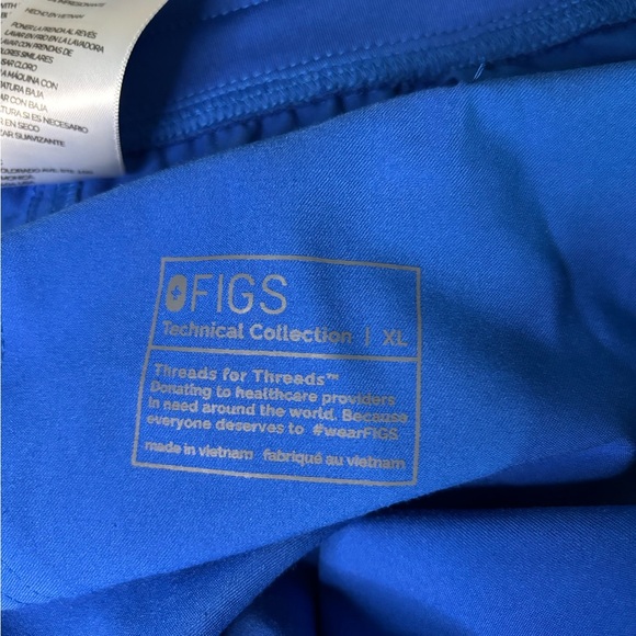 Figs Blue Boxy Relaxed Set - Picture 6 of 6